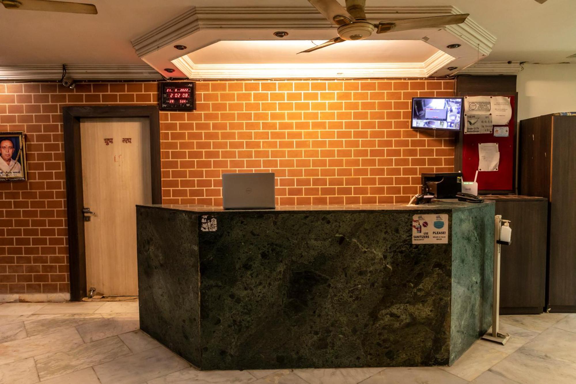 Adarsh Palace Hotel Bhopal Exterior photo