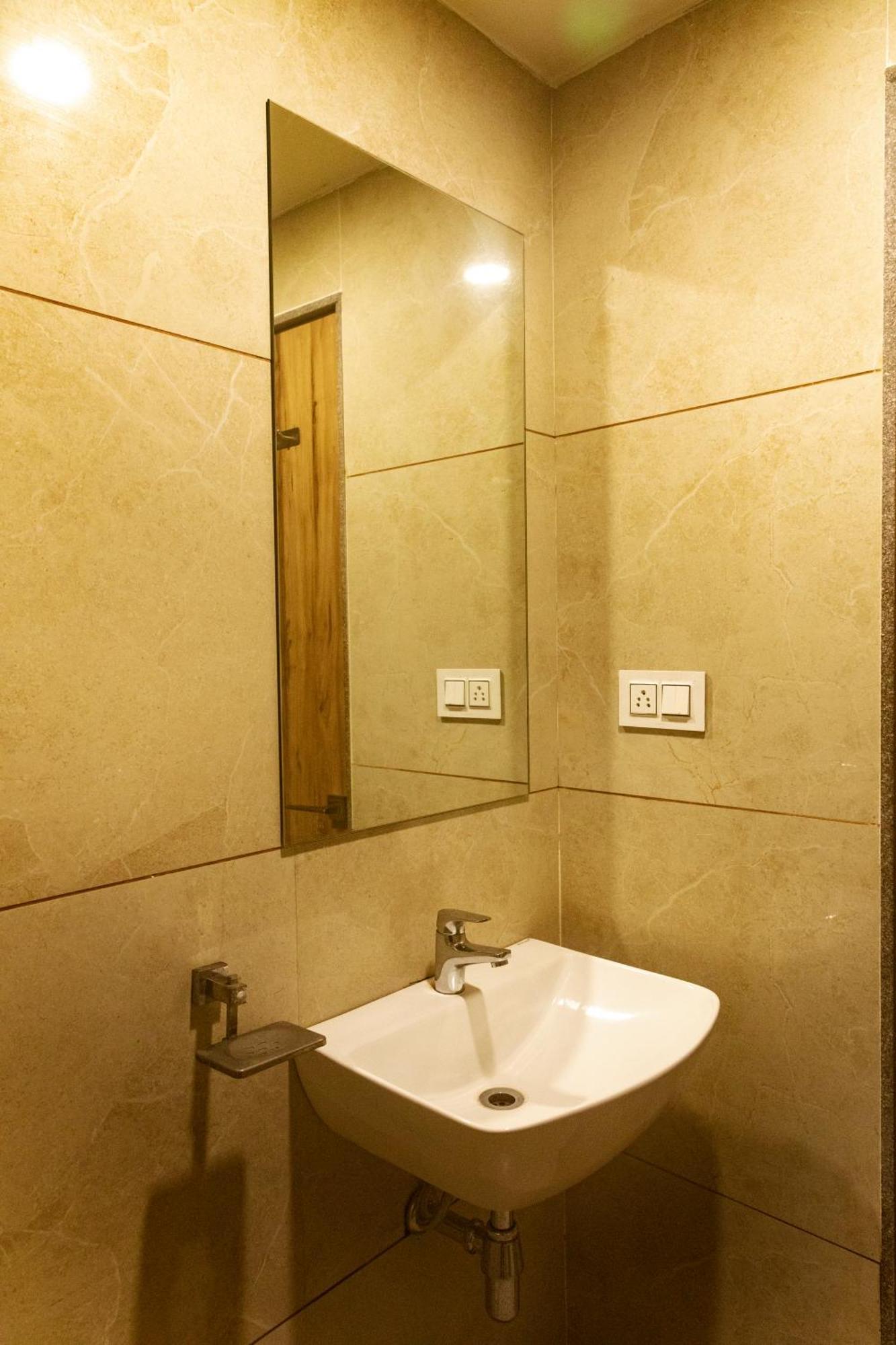 Adarsh Palace Hotel Bhopal Exterior photo